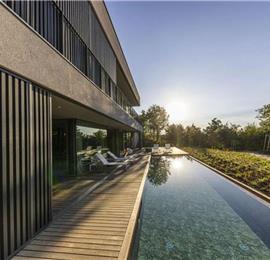 2 Bedroom Villa with Infinity Pool in Buzet, Istria, Sleeps 4